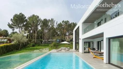 Modern villa with a big garden close to the beach Modern villa with a big garden close to the beach